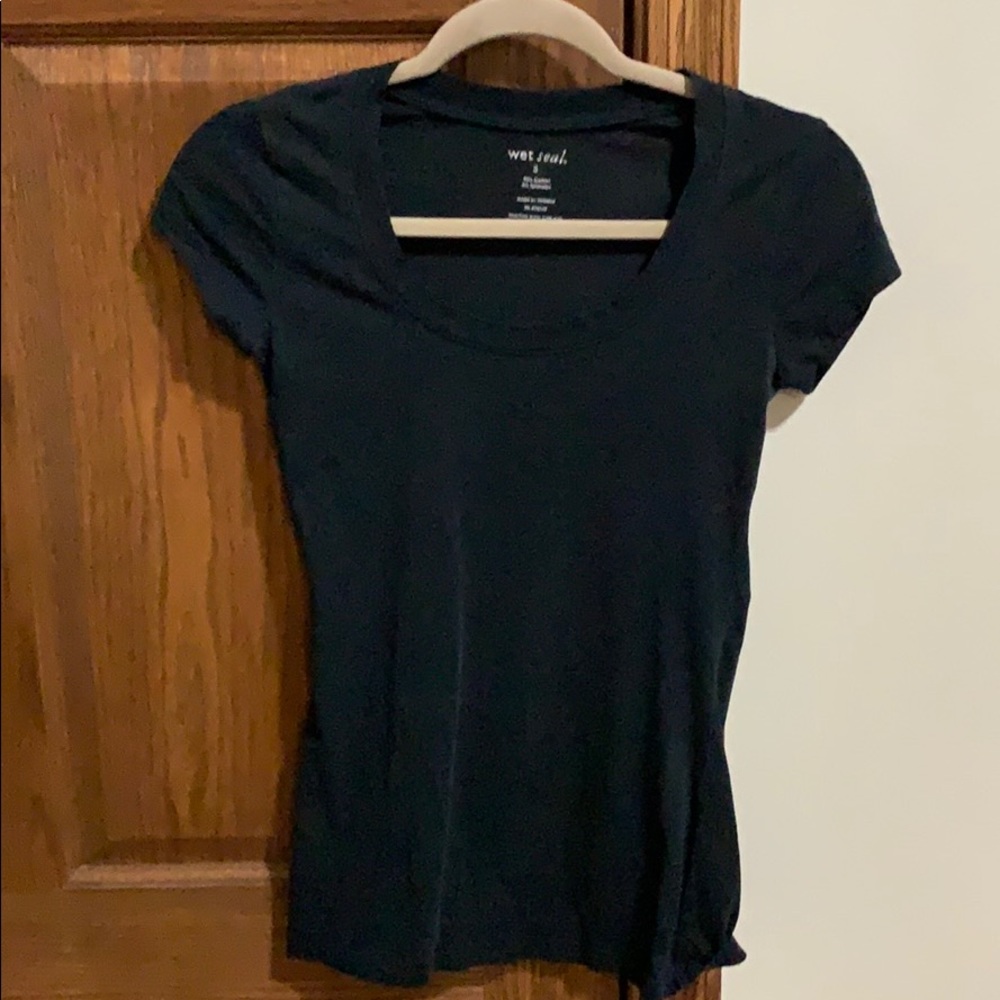 Black suit neck tee size small